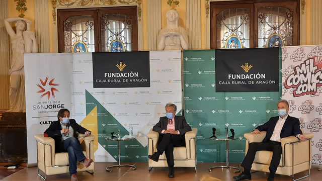 Luis del Val participó en el Ciclo de Conversaciones de Caja Rural de Aragón